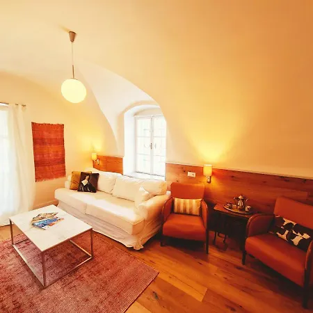 Bed & Breakfast Gewerkenschloessl Zeilinger 4*