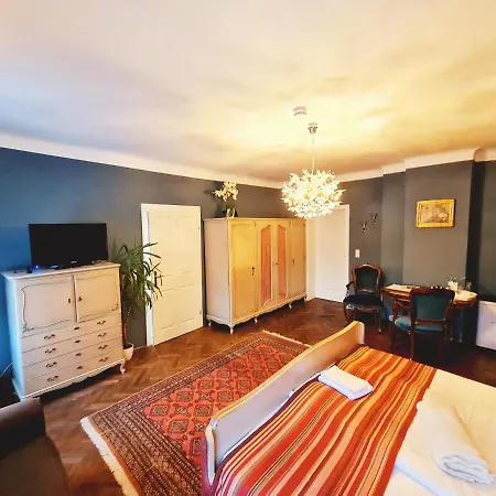 Gewerkenschloessl Zeilinger Bed & Breakfast 4*